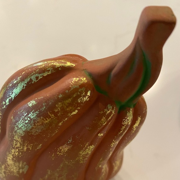 EUC Set of 2 Unglazed Ceramic Pumpkins - Picture 5 of 5